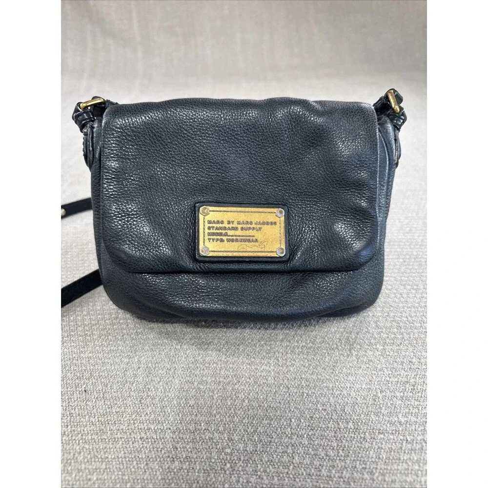 Marc by Marc Jacobs Black Leather Crossbody Bag Classic Q Isabelle Purse